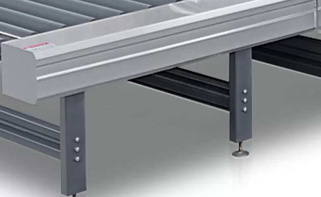 Cam çamaşır makinesinin bir kısmını yükleme