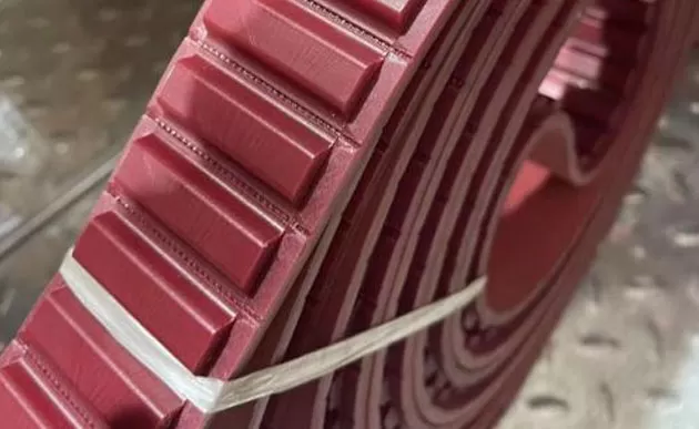 Düz çizgi çift kenar makinesi için patentli iletim yapısı