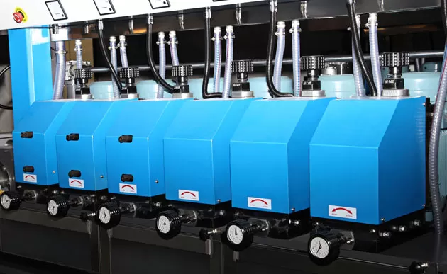 Çift yuvarlak cam düz çizgi kenar makinesi filtrasyon sistemi ile su deposu